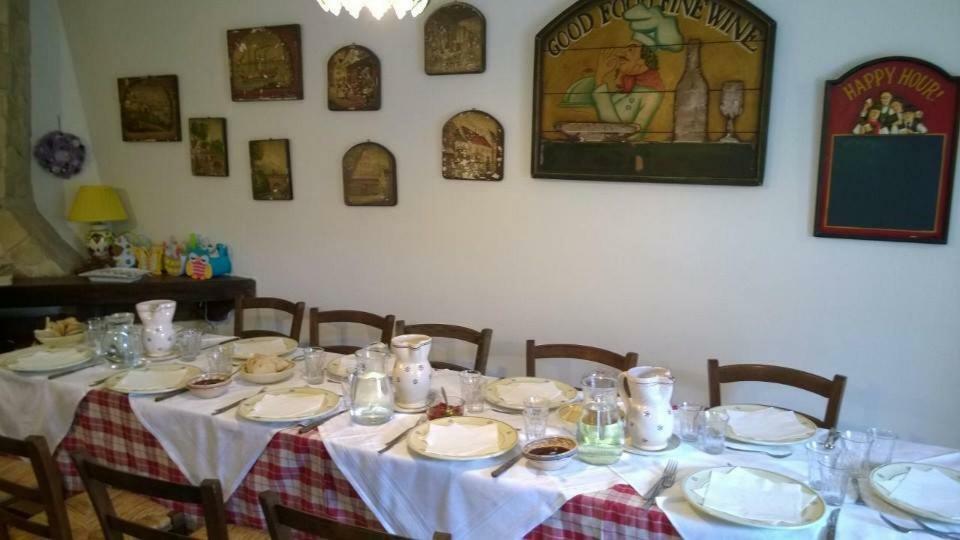 Agriturismo Tre Santi Villa Padula Buitenkant foto
