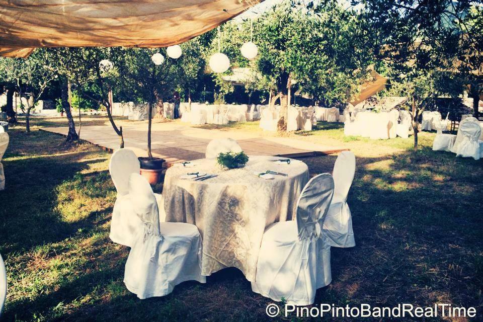 Agriturismo Tre Santi Villa Padula Buitenkant foto
